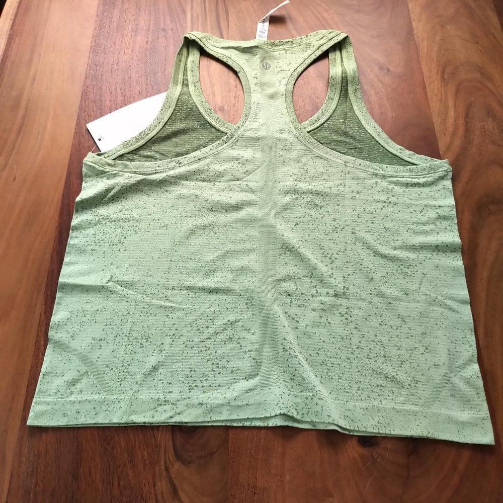 NWT Lululemon Swiftly Tech Racerback Tank Top 2.0 *Race Length - Picture 2 of 3